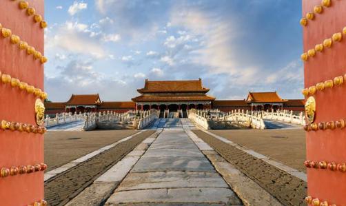 紫禁城真的没有烟囱没有厕所