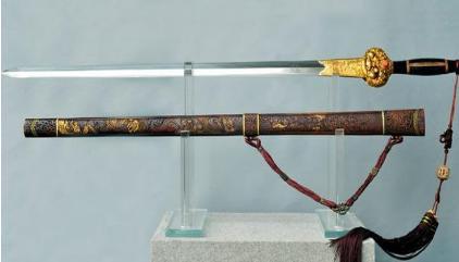 乾隆九龙宝剑真的有诅咒吗 为何后来拥有者都死于非命呢