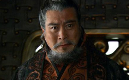 三国时期最坑主公的谋士 谁当他主公谁就要灭亡