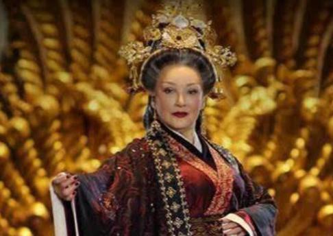 邛成太后：因无貌无宠无子而上位，坐享荣华48年