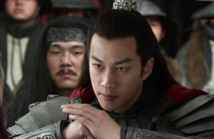 十八路诸侯联合起来讨伐董卓 十八路人马中谁的官职更大呢