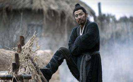 刘邦既然防备萧何 为何还要给他首功呢