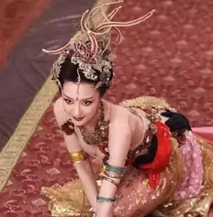 中国人用了3000年的筷子是谁发明的?没想到是这个女人!