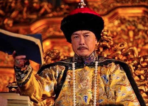 清朝官员上朝时有满族汉族之分吗