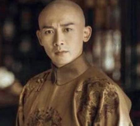 清朝官员上朝时有满族汉族之分吗