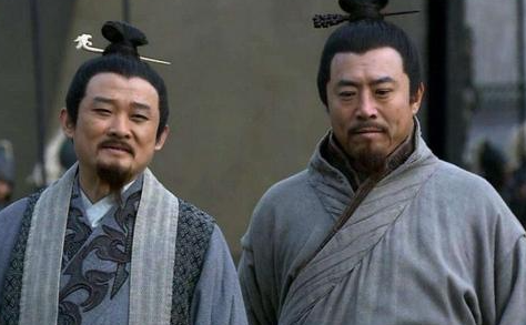 刘备不看好马谡，为何诸葛亮仍然要重用他呢