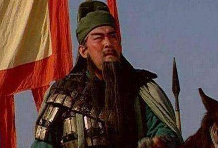 刘备不看好马谡，为何诸葛亮仍然要重用他呢