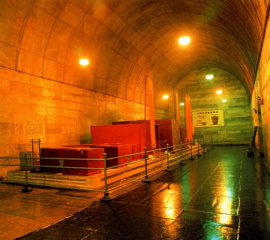 定陵：万历帝的辉煌地下宫殿