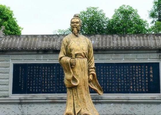 此人犯了死罪，皇帝知道他名字后竟免他五次不死