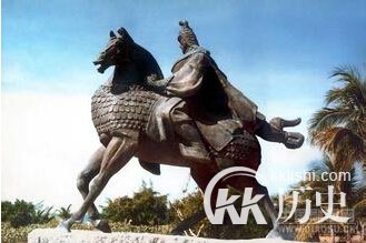 简述：东汉六大家族分别是哪六大家族？