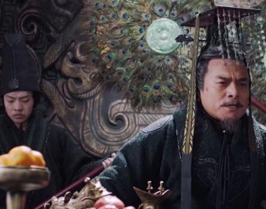 屈景昭三族指的是什么