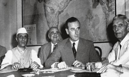 印度总督路易斯&middot;蒙巴顿伯爵提出蒙巴顿方案 最终使印度和巴基斯坦分治