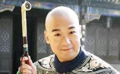 历史上纪晓岚的官职有多大 真的和和珅差不多吗