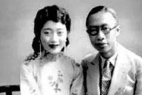 溥仪生病住院，有两个女人去探病