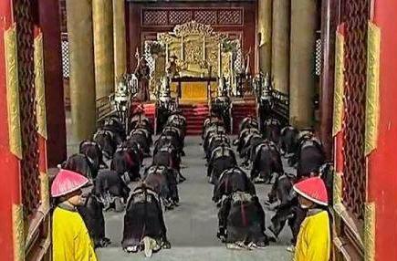 隋唐时期上朝都是坐在椅子上的 究竟什么时候开始官员上朝需要下跪的