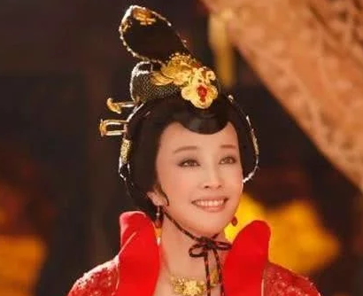 武则天做皇后也同样有尊贵地位 武则天为何一定要做女皇