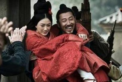 秦始皇只比刘邦大三岁，为何总感觉两人不在同一个时代