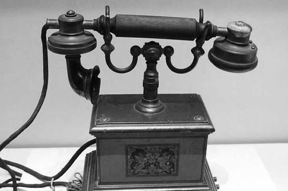 在中国谁是第一个接触电话的人