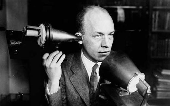 在中国谁是第一个接触电话的人