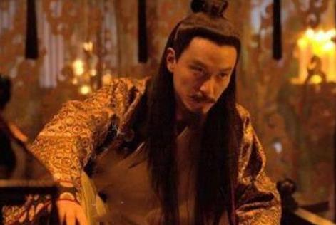 此皇帝统治期间国泰民安，可他仍成亡国之君，最终被老百姓害死