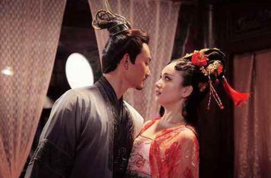 嫁了五次新郎都暴毙了,事后被皇帝宣进宫封为皇后安然一生!