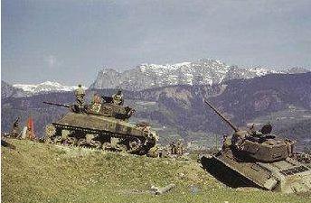 远东战役中T-34坦克碾的日本人到处跑是真的假的 历史上是什么样的