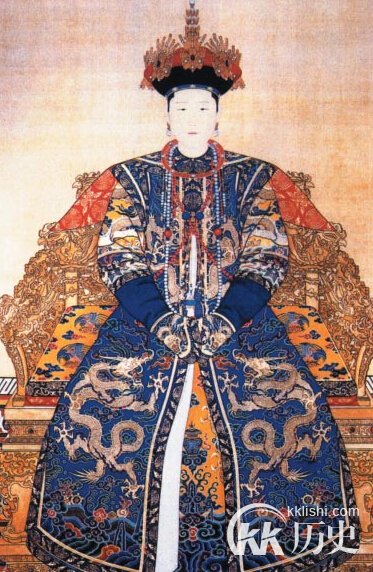 清朝服饰图片：清朝皇后服饰特点
