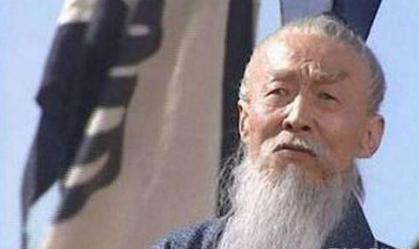 三国演义和正史之间到底有什么区别呢 看看王朗这个倒霉蛋子就知道了