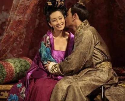 身为皇帝刘子业亲姑姑的刘英媚却被迫侍寝 皇帝死后她却神秘消失了