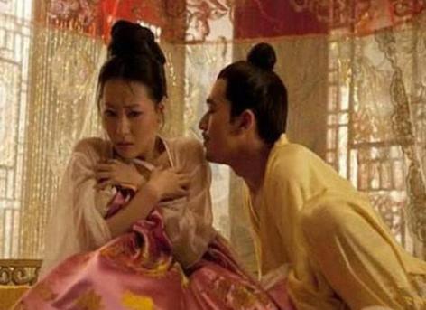 身为皇帝刘子业亲姑姑的刘英媚却被迫侍寝 皇帝死后她却神秘消失了