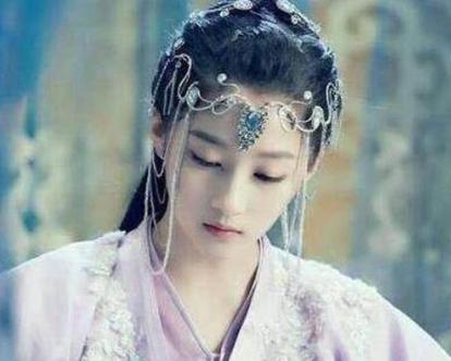 身为皇帝刘子业亲姑姑的刘英媚却被迫侍寝 皇帝死后她却神秘消失了