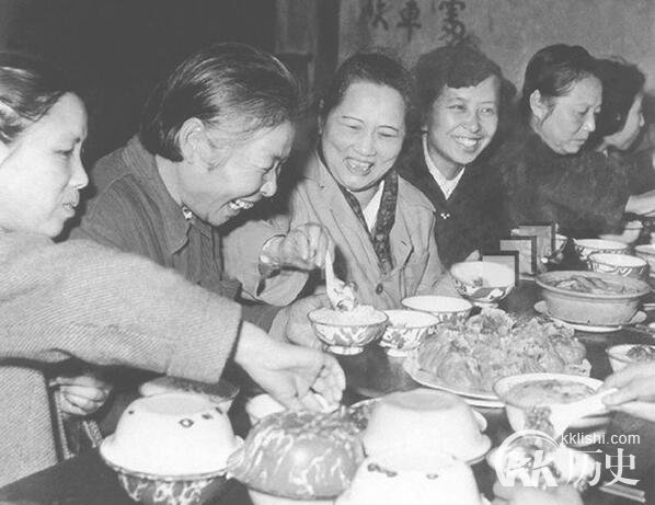 民国第一夫人：国母宋庆龄可能不姓“宋”
