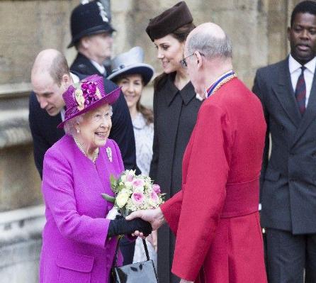 英国女王有着什么样的特权 她的权力有多大