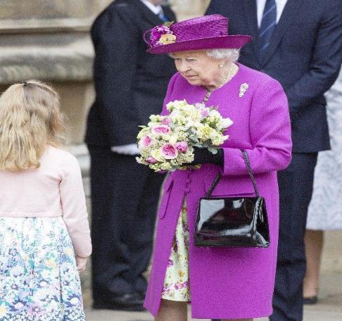 英国女王有着什么样的特权 她的权力有多大