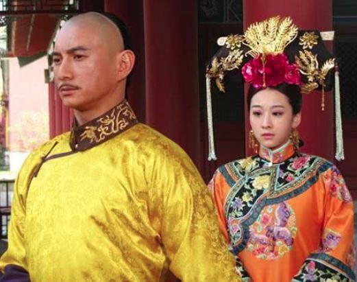 她是皇后的表妹,嫁给雍正后来成了皇后