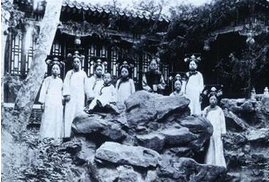 末代皇帝溥仪性无能？溥仪一生无生育