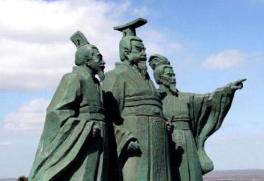 是谁称赞秦始皇是“千古一帝”