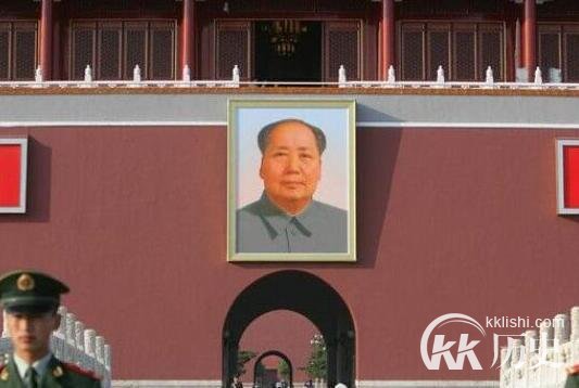 天安门藏有惊人玄机:爆料门前曾挂蒋介石头画像