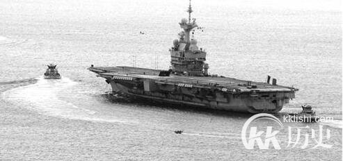 巴黎枪击事件法国态度：法国12架飞机空袭ISIS组织