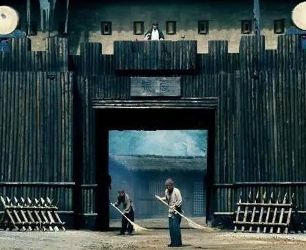 揭秘空城计的最大疑点 司马懿是因为两个书童而退兵的吗