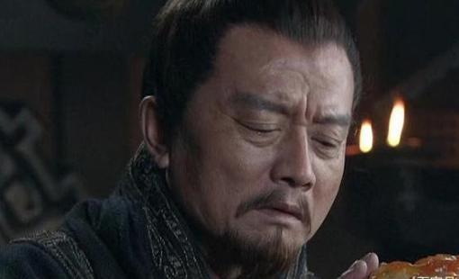 孙策三番被袁术侮辱，为何还屈就他