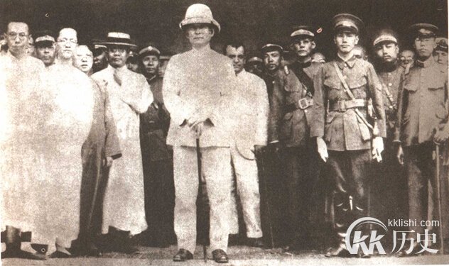 蒋介石做了哪件孙中山想做又不能做的事
