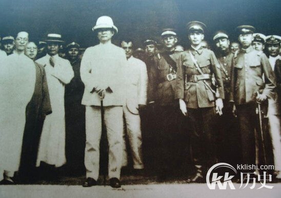 蒋介石做了哪件孙中山想做又不能做的事
