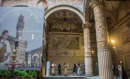 美第奇家族统治了这座城市300年 期间资助了无数的艺术家