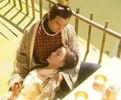 宇文化及杀帝霸后，结果多行不义最后被此人斩了，遗臭万年