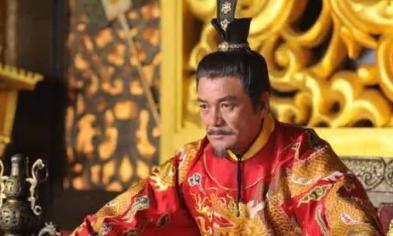 宇文化及杀帝霸后，结果多行不义最后被此人斩了，遗臭万年