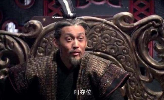 嬴政13岁执政，39岁称帝，人称“千古一帝”