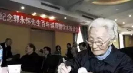 李佩才是中国真正的贵族 年轻人对她的名字知道的越来越少