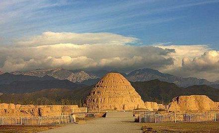 西夏王陵的主要特点是什么 研究保护及出土文物有哪些