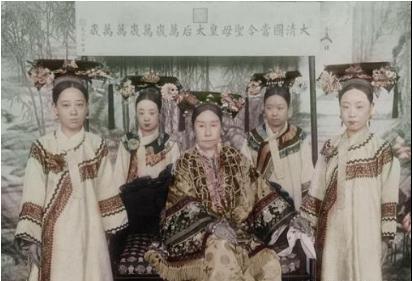 慈禧与同治中兴是什么关系 她在期间都做了什么事情